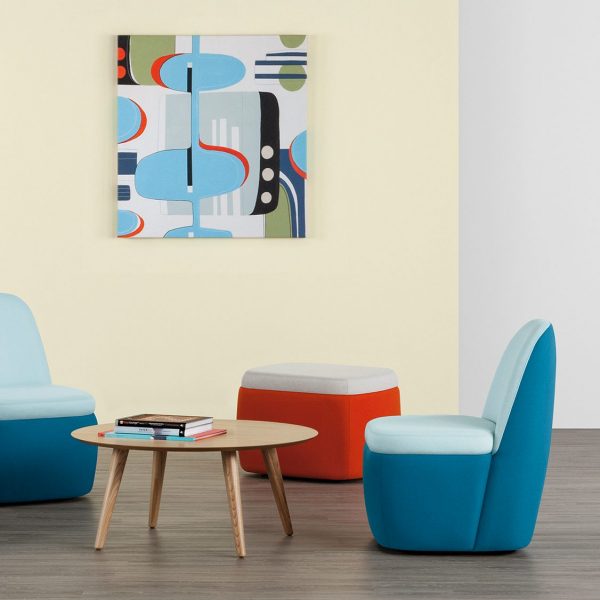 GoGo Lounge Chairs and Ottoman with Hado Table