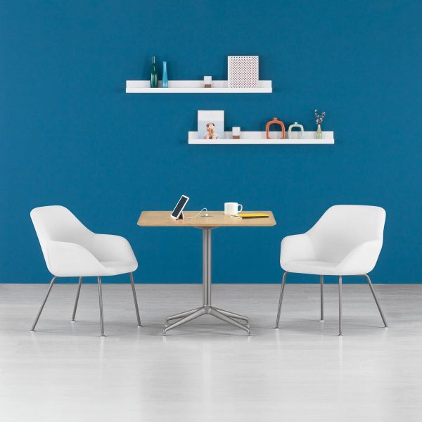 Melina Guest, Metal 4-Leg, Small Meeting Room Environment