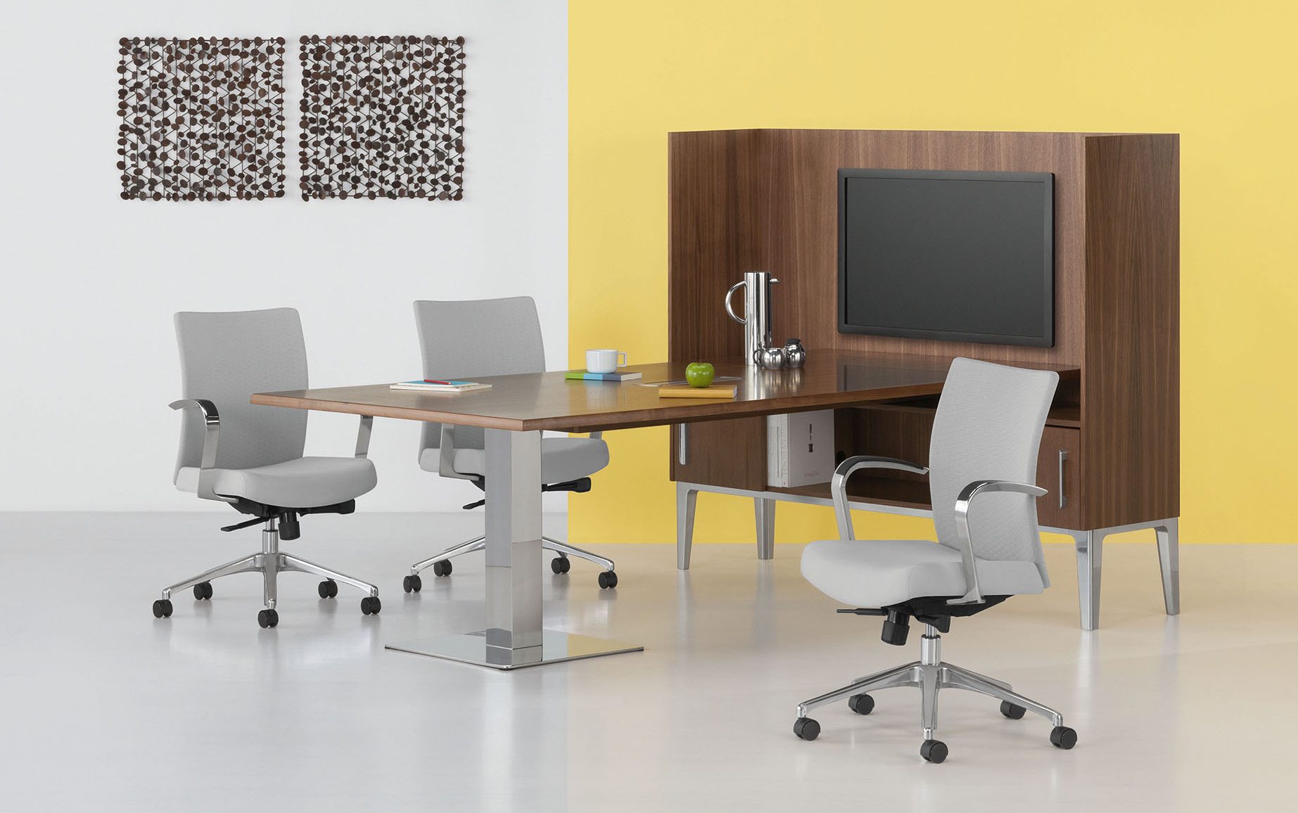 Memento Executive/Conference Chair