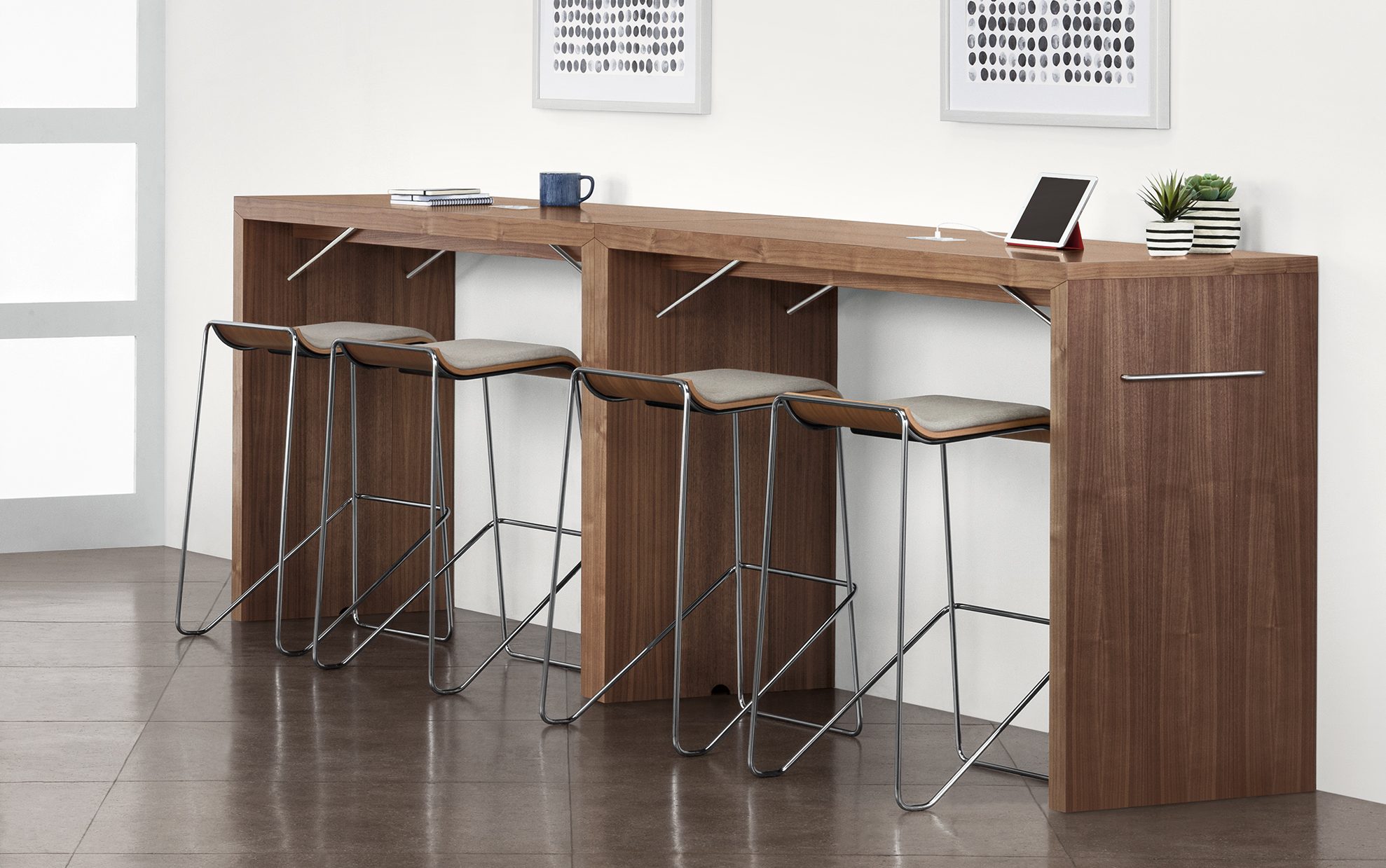 Wake Bar Height Stools with String Games Meeting Table