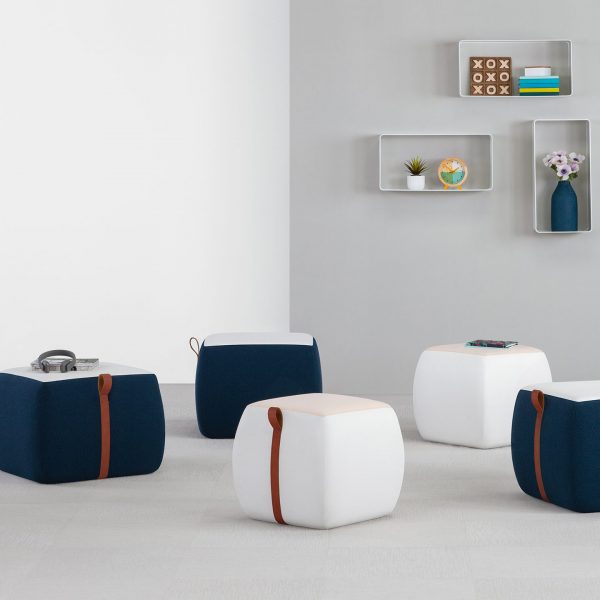 Popover Poufs Grouping